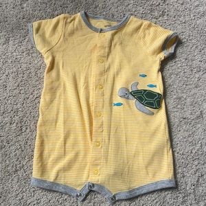 Turtle snap shortie